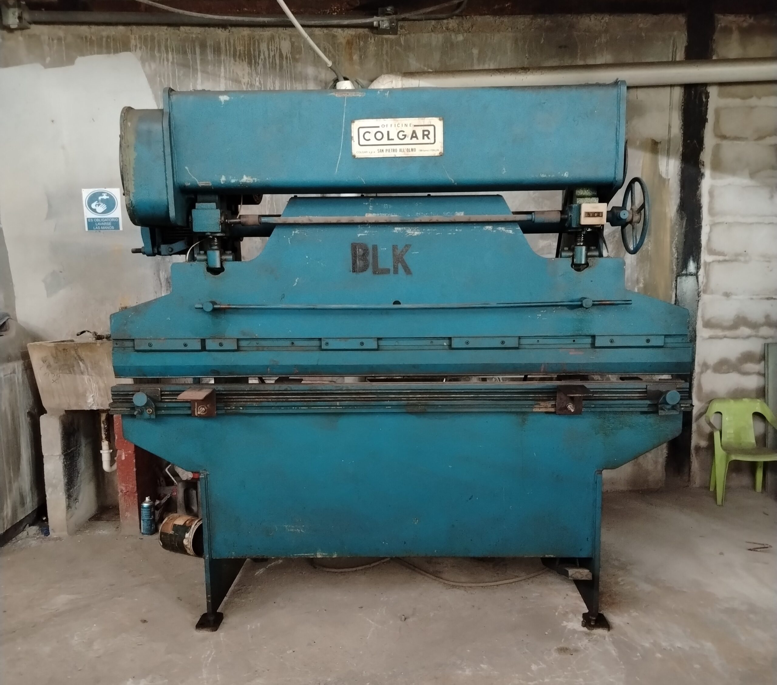 SE VENDE DOBLADORA DE LAMINAS ELECTRICA