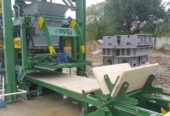 MÁQUINA DE BLOQUES Y ADOQUINES (AUTOMÁTICA) – 245.000 USD