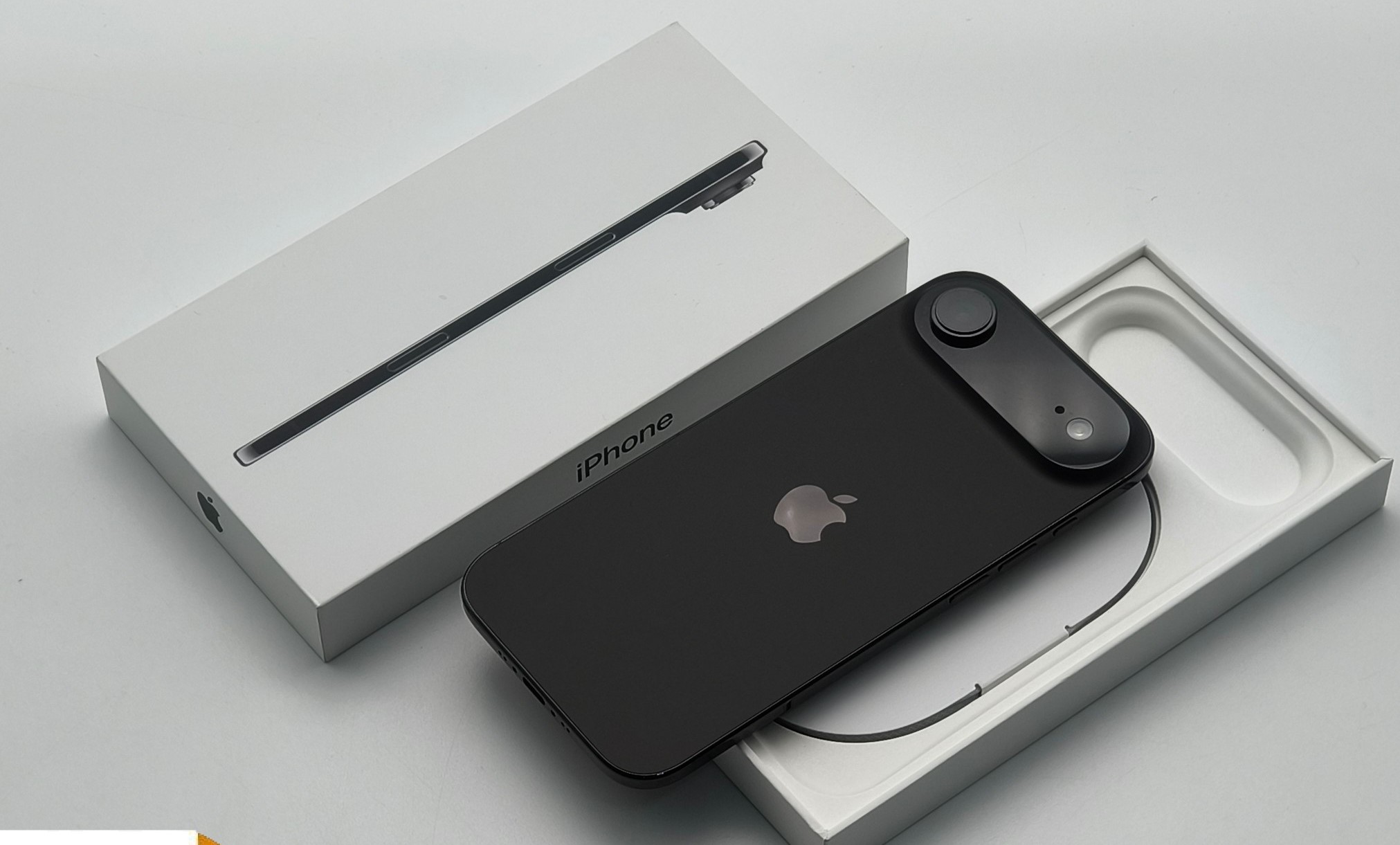 Apple iPhone 17 Pro Max, iPhone 17 Pro, iPhone 17 , iPhone Air , iPhone 16 Pro Max, iPhone 16 Pro, iPhone 16, iPhone 16 Plus, iPhone 15 Pro Max, iPhone 15 Pro , Samsung Galaxy S25 Ultra , Samsung Z Fold7, Sony PlayStation PS5 Pro, Nintendo Switch 2