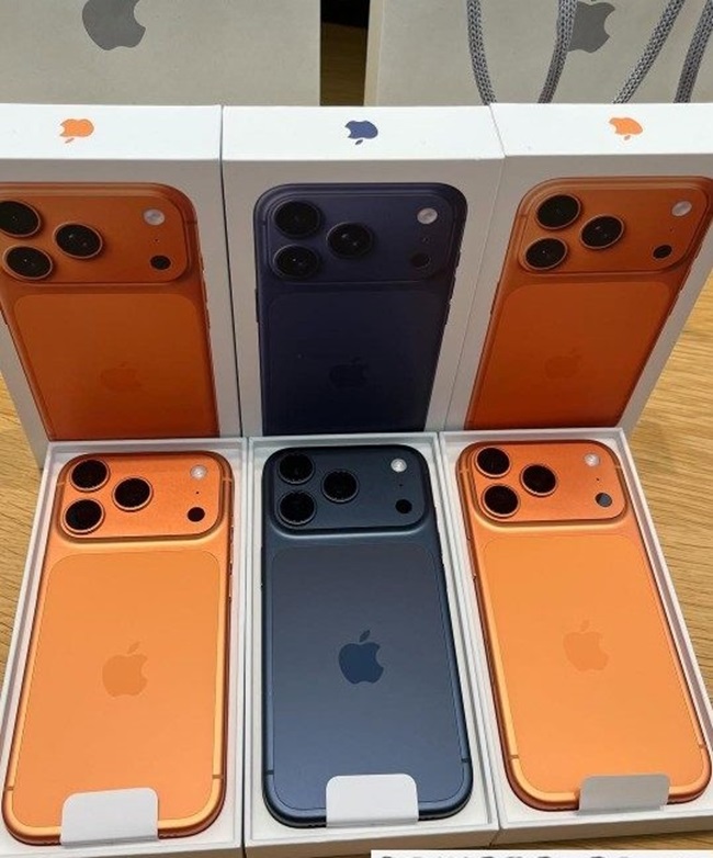 Apple iPhone 17 Pro Max, iPhone 17 Pro, iPhone 17 , iPhone Air , Apple iPhone 16 Pro Max, iPhone 16 Pro, iPhone 16, iPhone 16 Plus, iPhone 15 Pro Max, iPhone 15 Pro, iPhone 15, iPhone 15 Plus, Samsung Galaxy S25 Ultra , Samsung Galaxy S25, Samsung Galaxy Z Fold7 , Sony PlayStation PS5 Pro, Nintendo Switch 2 Game console