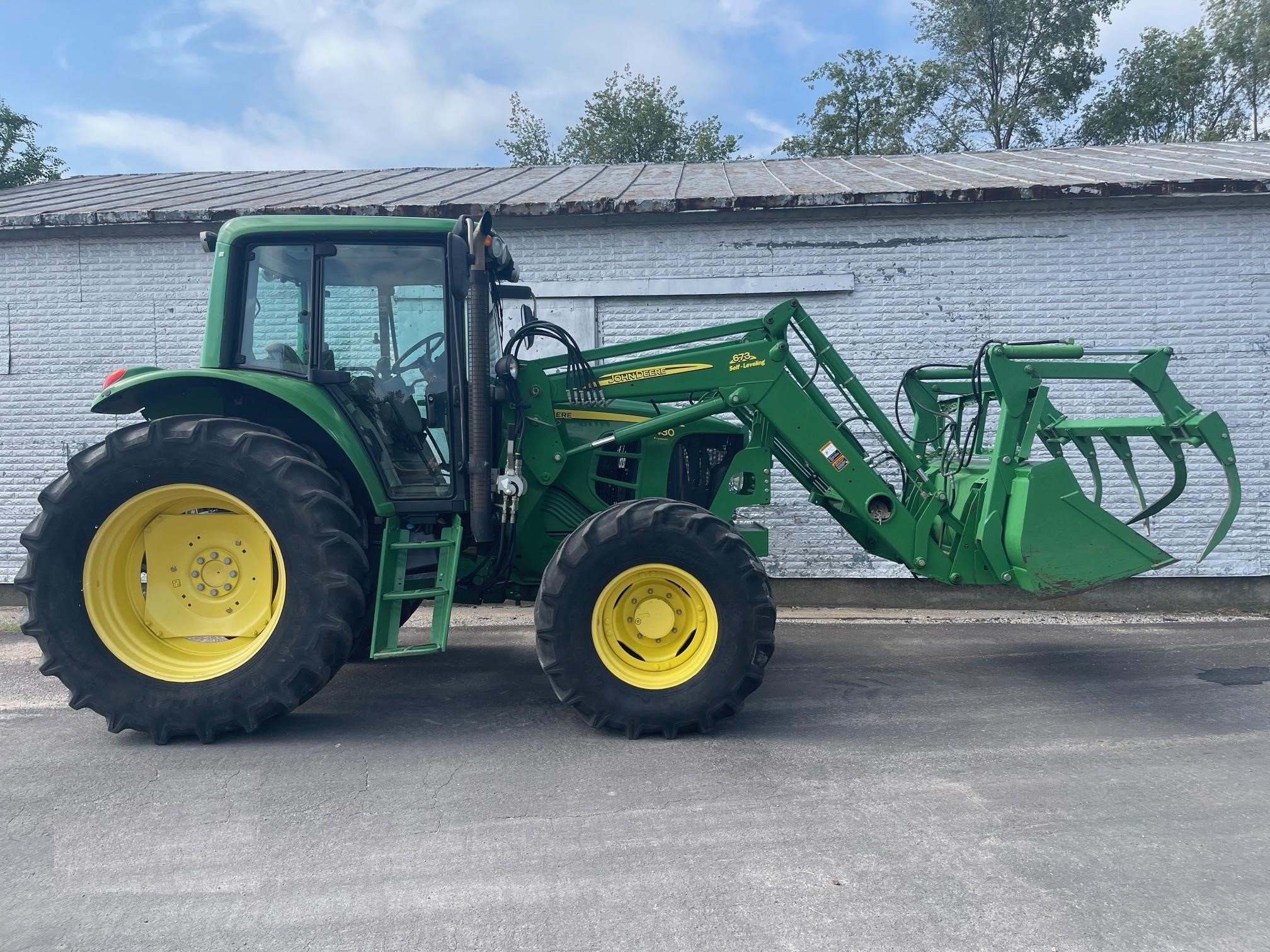 Tractor John Deere 6430 con cargador
