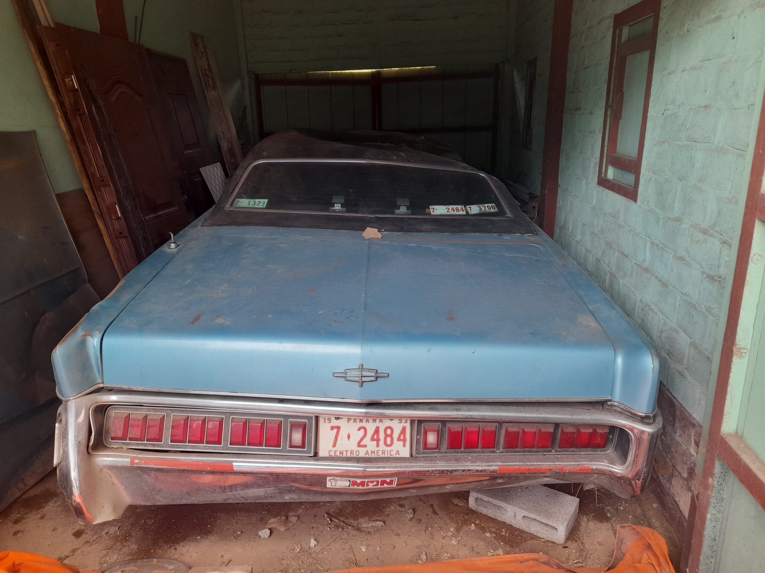 SE VENDE FORD LINCOLN CONTINENTAL 1971 – AZUERO