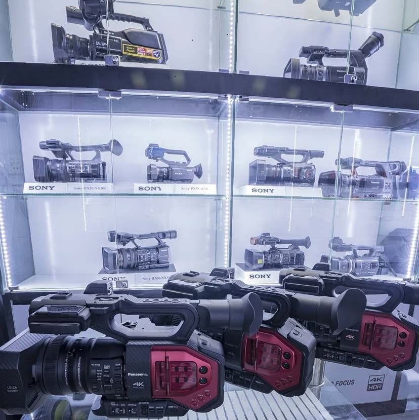 Canon XA75, Sony FDR-AX43, Panasonic HC-X1200, DJI Osmo Pocket 3, Insta360 X5, Sony HXR-NX800, Sony PXW-Z200