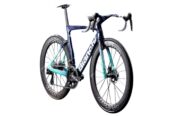2026 Bianchi Oltre RC Team Replica Bahrain Victorious Carbon Aero Road Bike (WORLDRACYCLES)