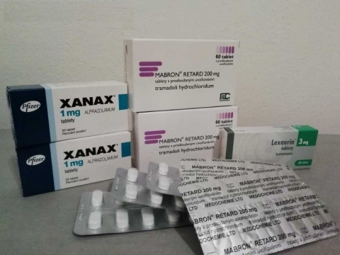 Compre Adipex, oxicodona, hipnógeno, Stilno, zolpidem, Nuerol, Lexaur.