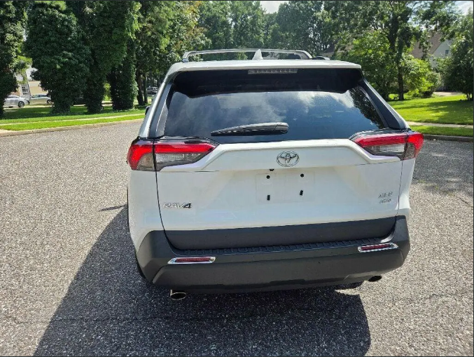 2025 Toyota RAV4 XLE Full Options Model