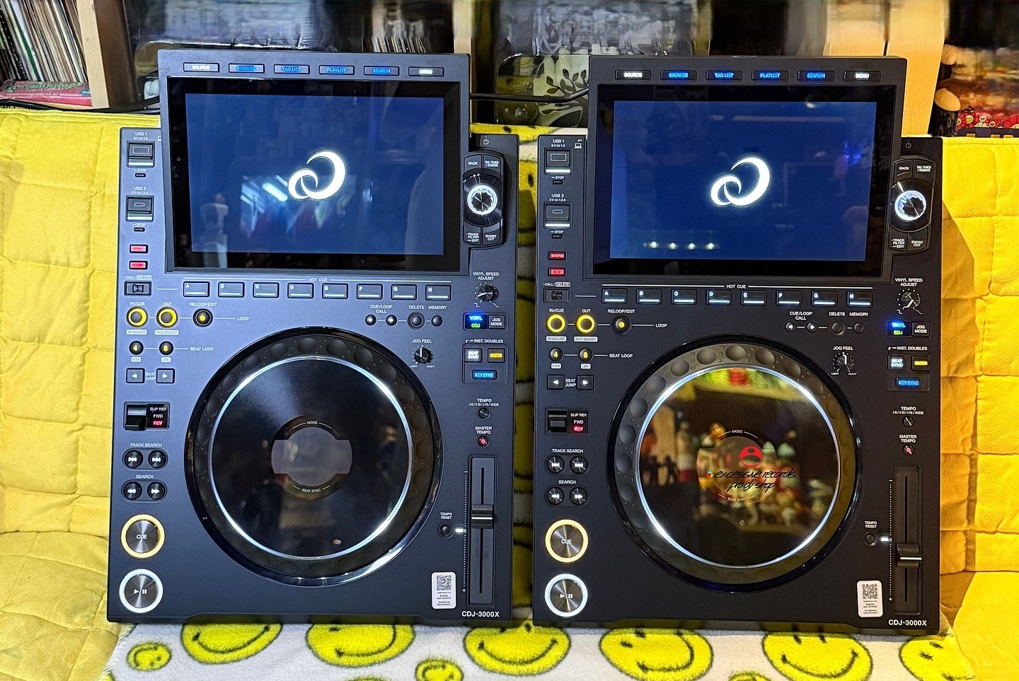 AlphaTheta  CDJ-3000X, AlphaTheta Euphonia,  Pioneer CDJ-3000, Pioneer DJ DJM-A9,  Pioneer CDJ-2000NXS2, Pioneer DJM-900NXS2, Pioneer DJ DJM-V10 , AlphaTheta XDJ-AZ, AlphaTheta OMNIS-DUO, Pioneer DJ OPUS-QUAD, Pioneer DJ XDJ-RX3, Pioneer XDJ-XZ, Pioneer DJ DDJ-FLX10, AlphaTheta DDJ-GRV6, Pioneer DDJ-1000, Pioneer DDJ-1000SRT, Pioneer DJ DDJ-REV7,   Denon DJ Prime 4+