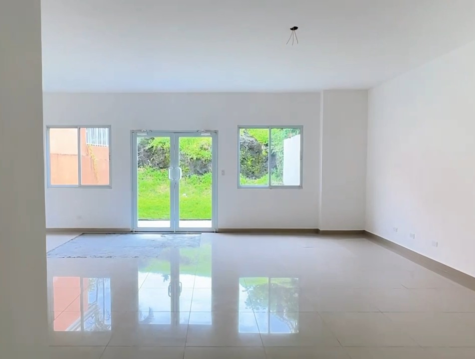 El Doral, Residencial El Bosque, Casa en Venta